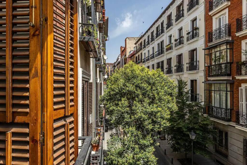 Nice Apartment Near Gran Via Val27 Мадрид Екстер'єр фото