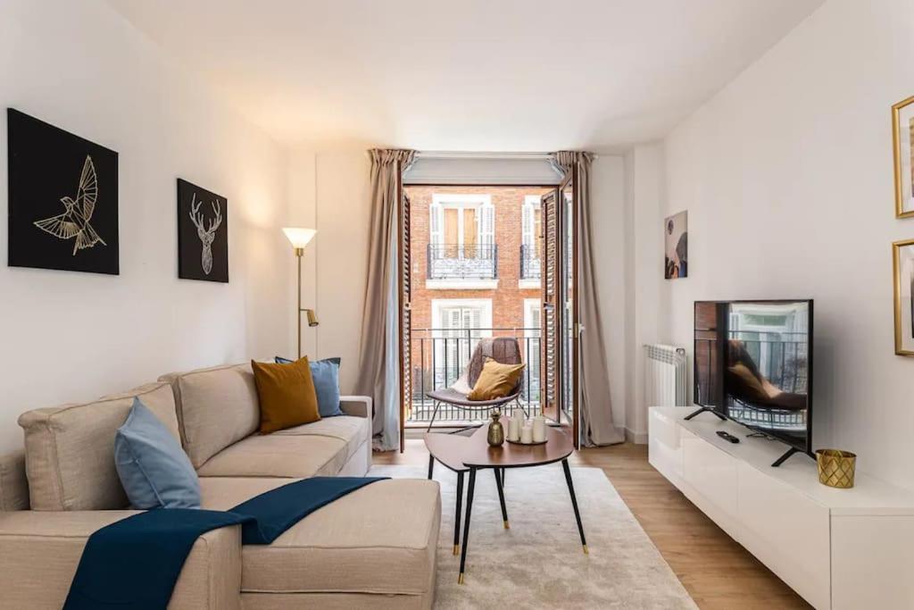 Nice Apartment Near Gran Via Val27 Мадрид Екстер'єр фото